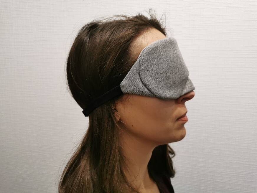 So sieht die Mavogel Maske von der Seite aus.